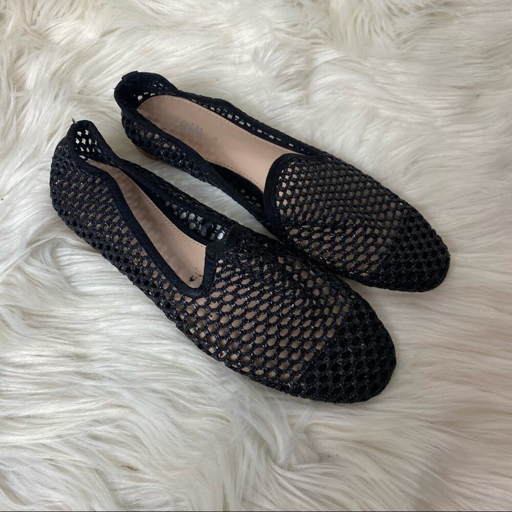 Zara black die-cut flat shoes Size‎ 36